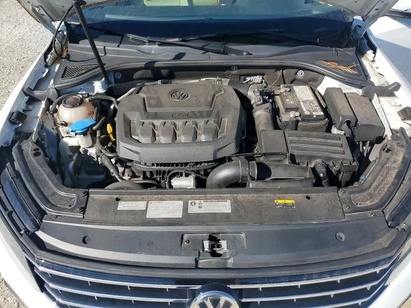2019 VOLKSWAGEN PASSAT WOLFSBURG  
