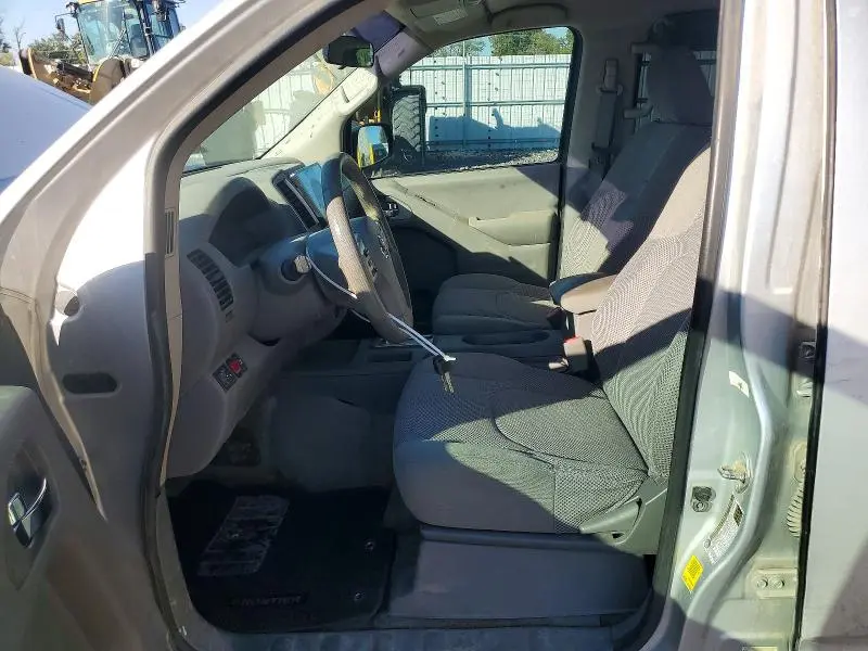 2017 NISSAN FRONTIER SV  