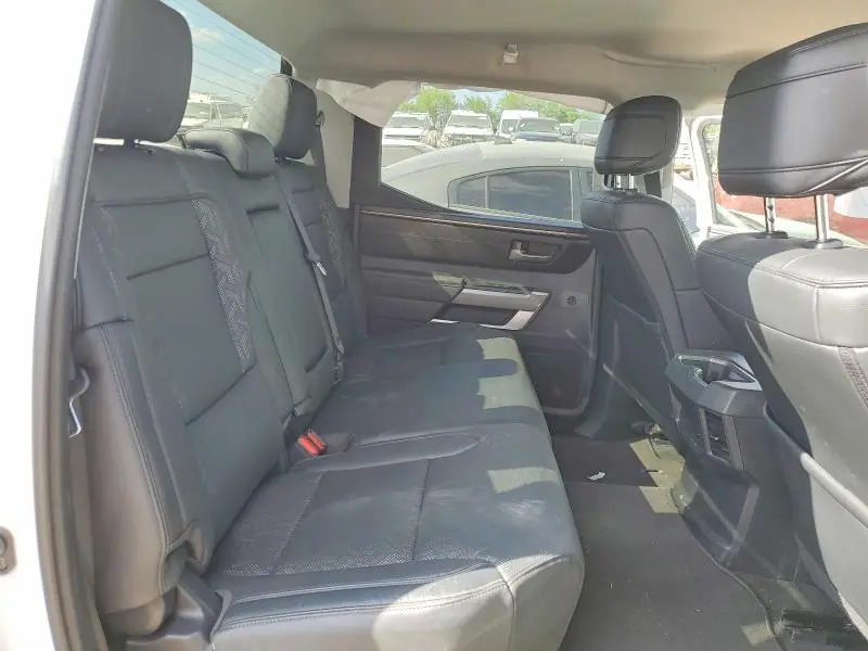 2023 TOYOTA TUNDRA SR5  
