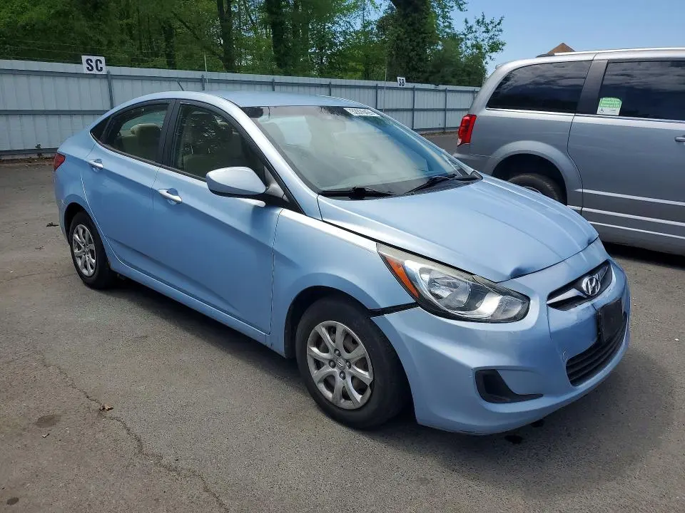 2013 HYUNDAI ACCENT GLS  