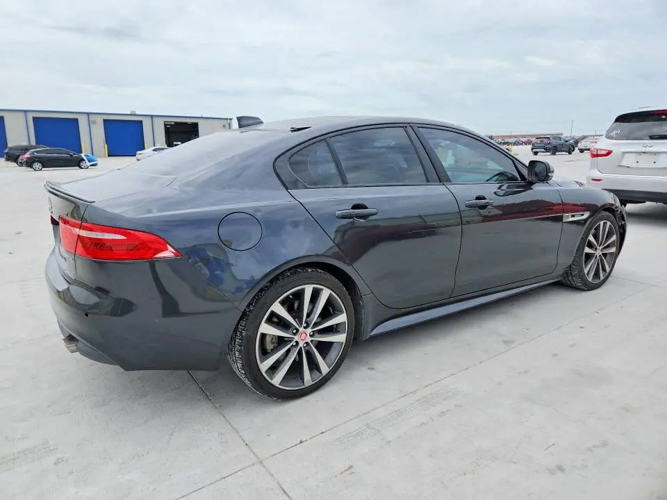 2017 JAGUAR XE R - SPORT  