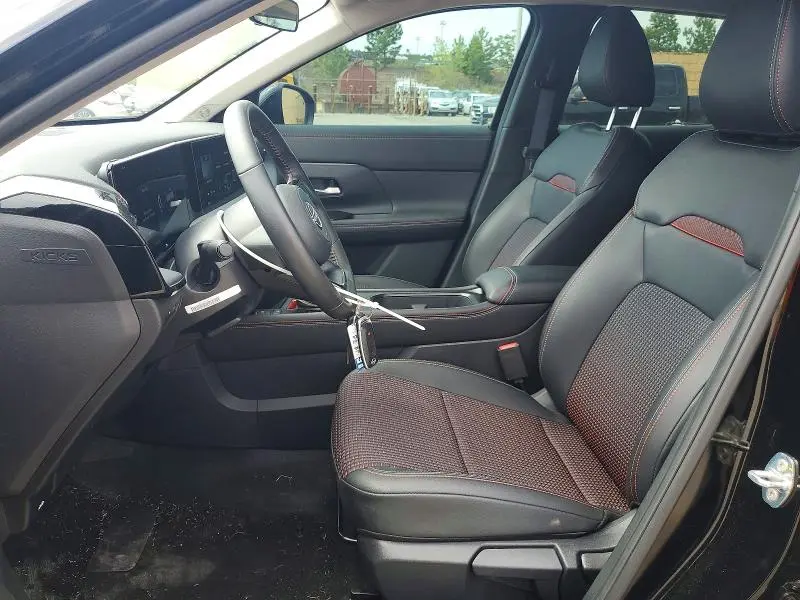 2025 NISSAN KICKS SR  
