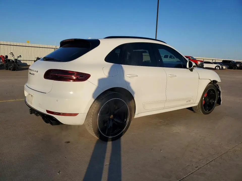 2017 PORSCHE MACAN GTS  