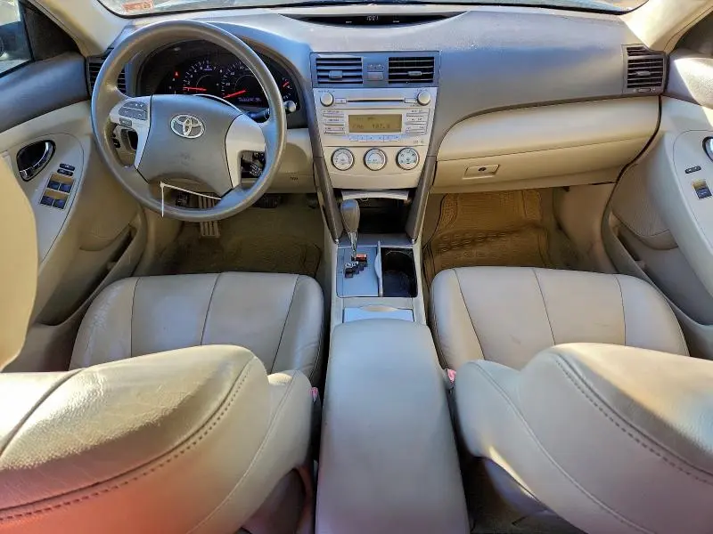 2011 TOYOTA CAMRY LE  