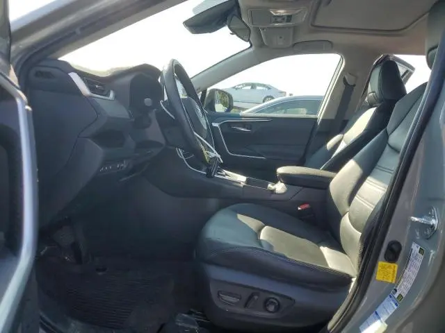 2022 TOYOTA RAV4 XLE PREMIUM