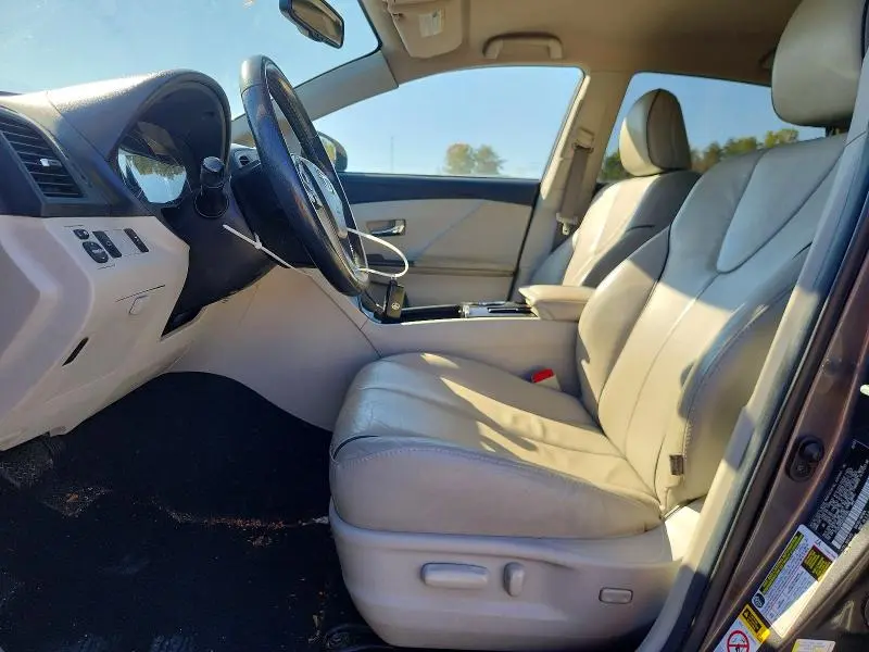 2013 TOYOTA VENZA XLE  