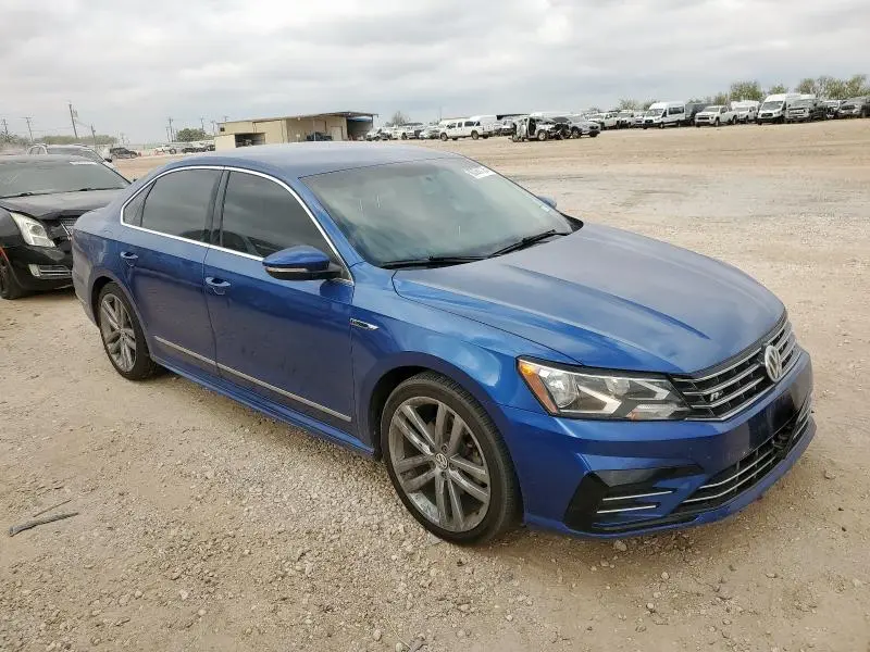2017 VOLKSWAGEN PASSAT R-LINE  
