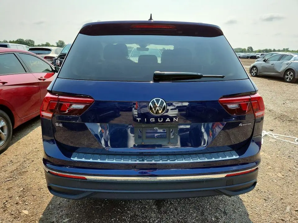 2023 VOLKSWAGEN TIGUAN SE  