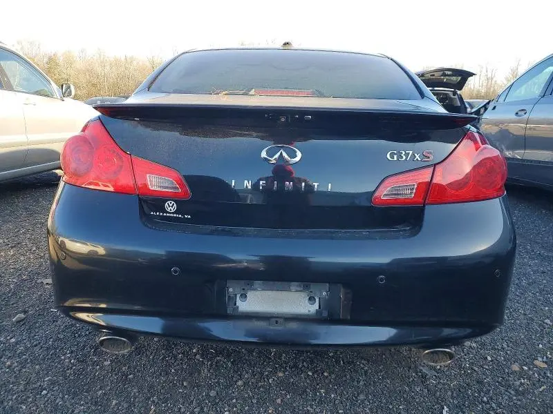 2010 INFINITI G37   