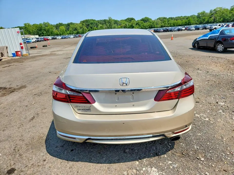 2017 HONDA ACCORD LX  