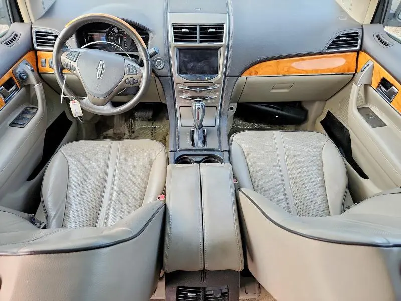 2011 LINCOLN MKX   