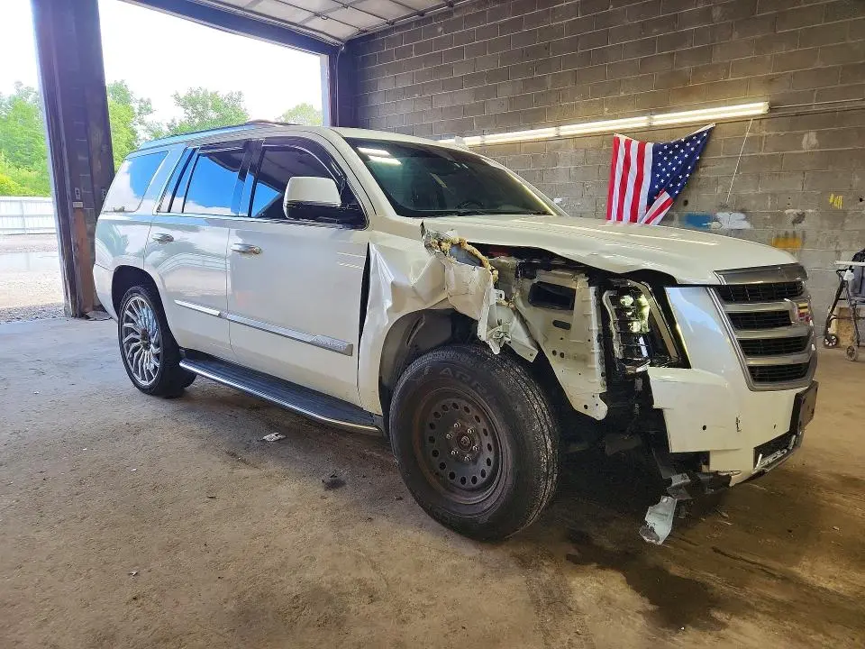 2016 CADILLAC ESCALADE LUXURY  