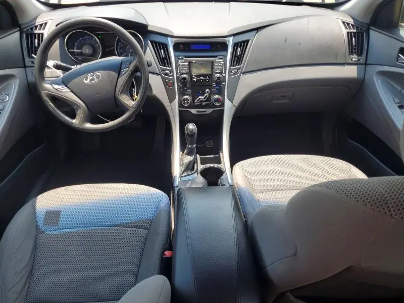 2011 HYUNDAI SONATA GLS  
