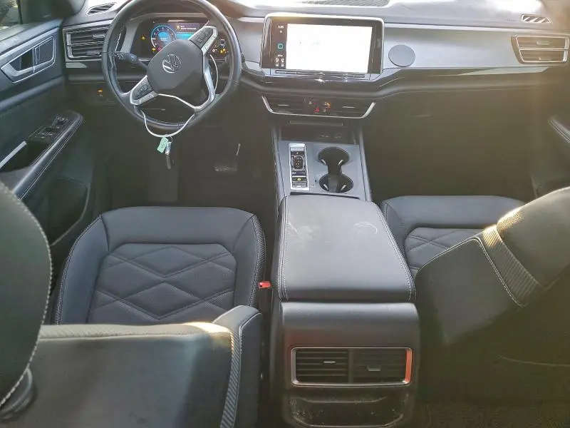 2025 VOLKSWAGEN ATLAS CROSS SPORT SE  