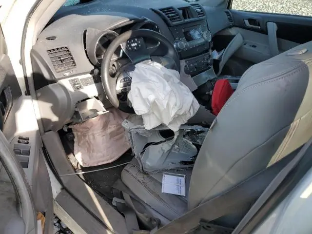 2011 TOYOTA HIGHLANDER BASE  