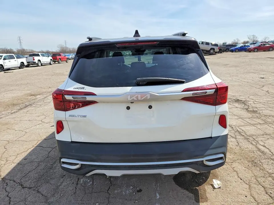2022 KIA SELTOS S  