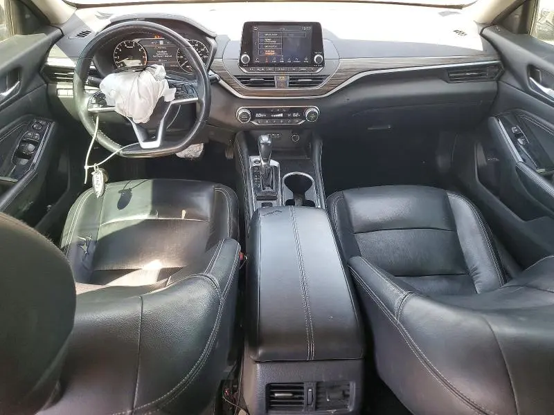 2022 NISSAN ALTIMA SL  