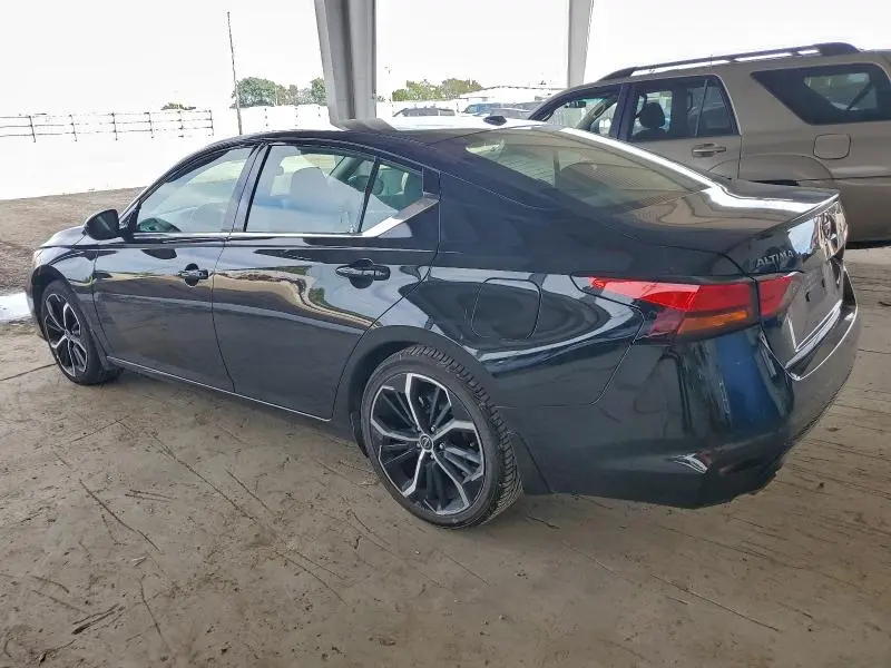 2024 NISSAN ALTIMA SR  