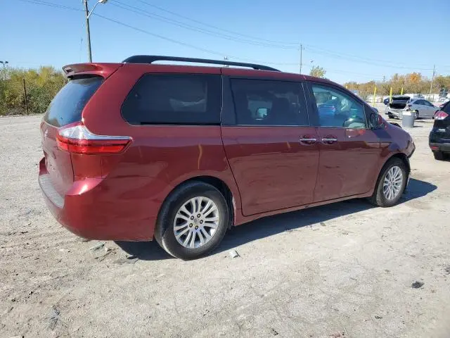 2015 TOYOTA SIENNA XLE  