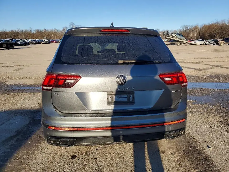 2024 VOLKSWAGEN TIGUAN SE R-LINE BLACK  