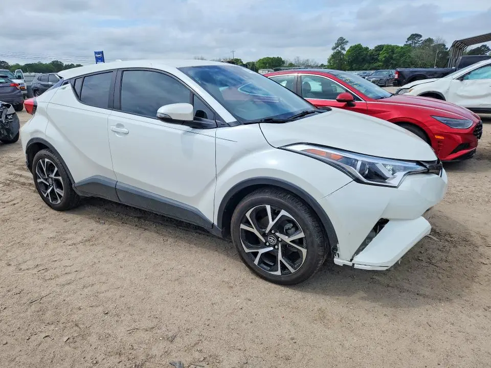 2018 TOYOTA C-HR XLE  