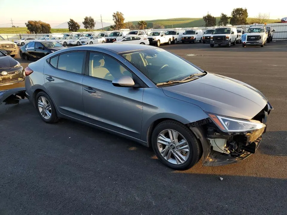 2019 HYUNDAI ELANTRA SEL  