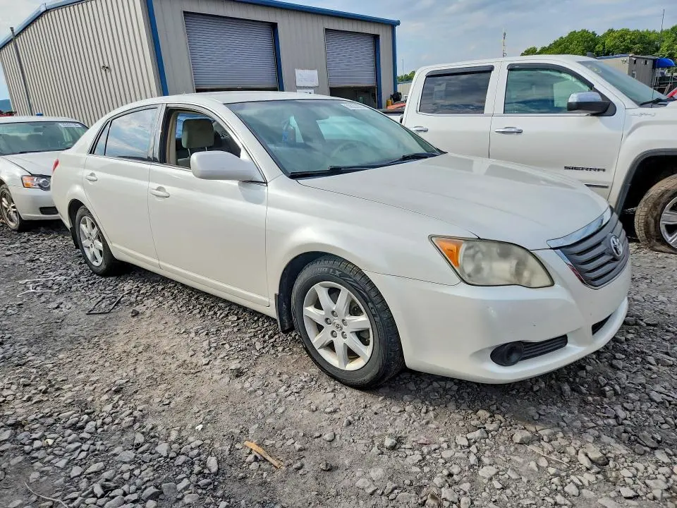 2010 TOYOTA AVALON XL  