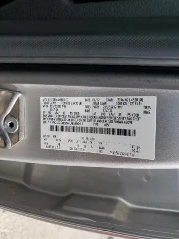 2017 FORD ESCAPE SE  