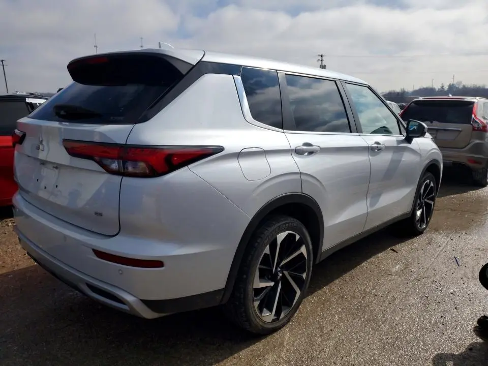 2023 MITSUBISHI OUTLANDER SE  