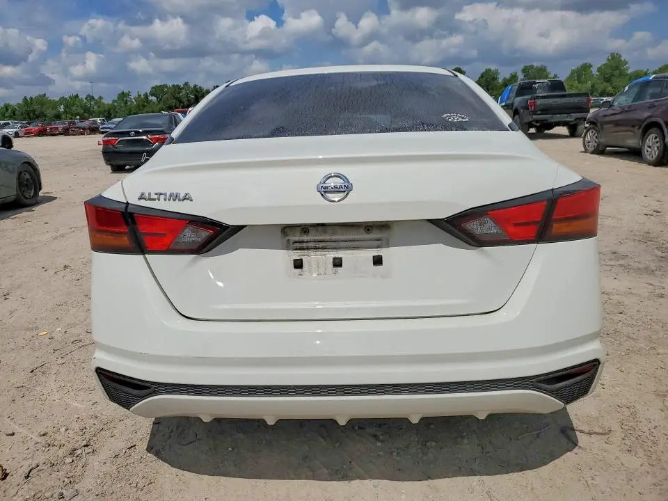 2022 NISSAN ALTIMA S  