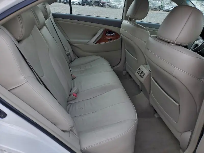 2010 TOYOTA CAMRY BASE  