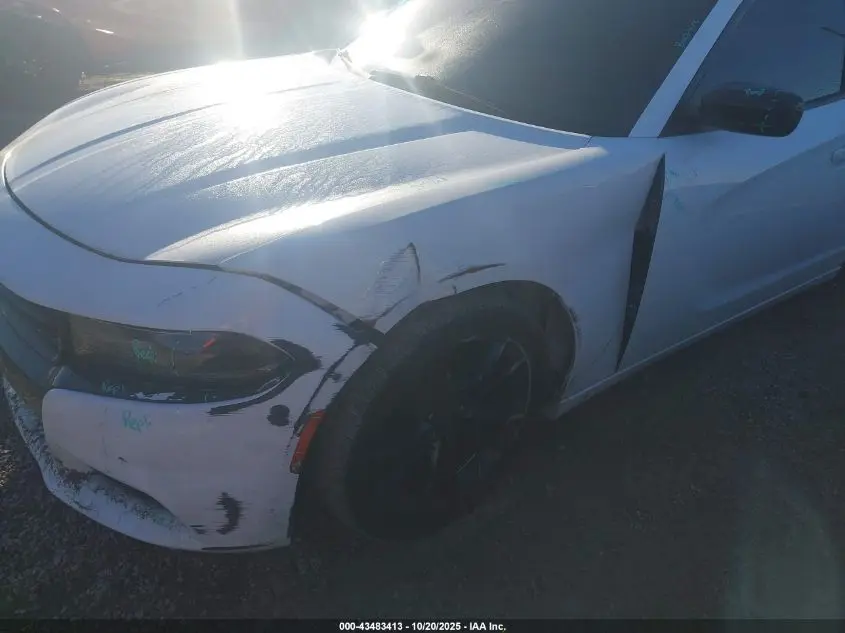 2016 DODGE CHARGER SE