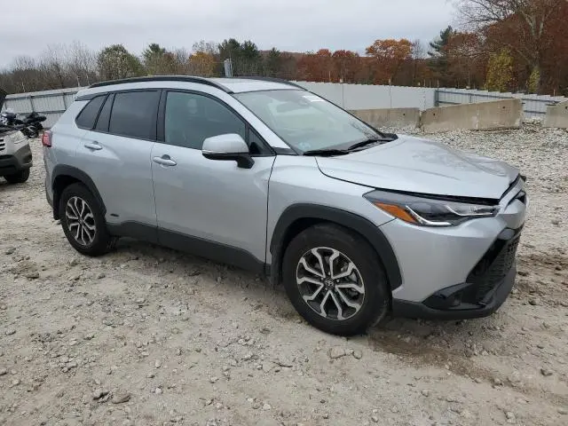 2024 TOYOTA COROLLA CROSS SE  