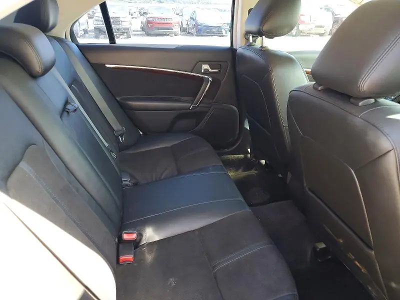 2011 LINCOLN MKZ   