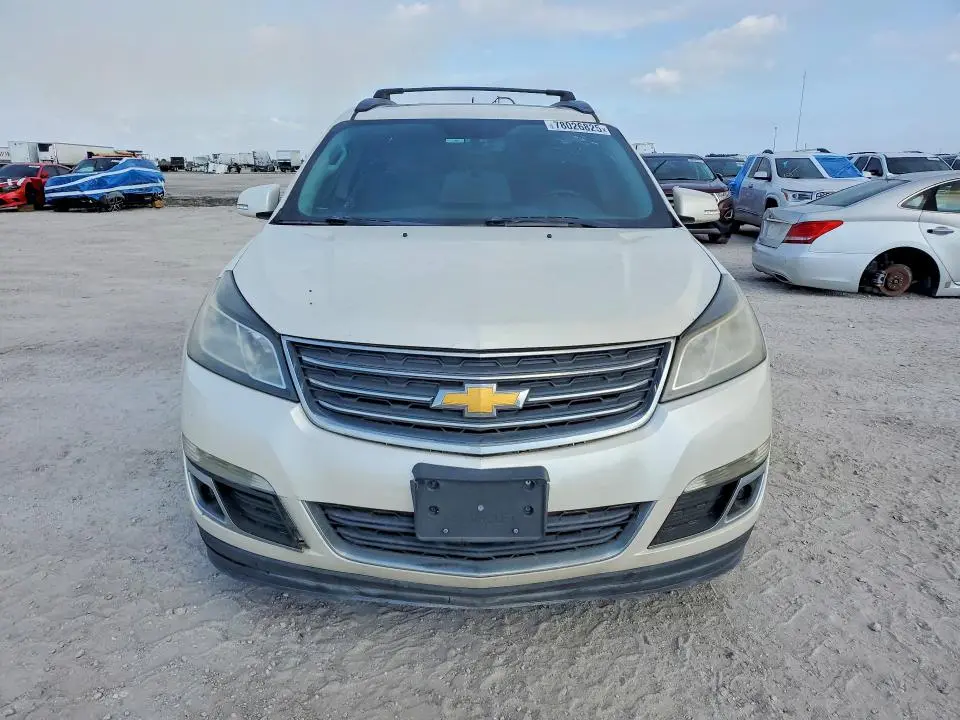 2014 CHEVROLET TRAVERSE LT  