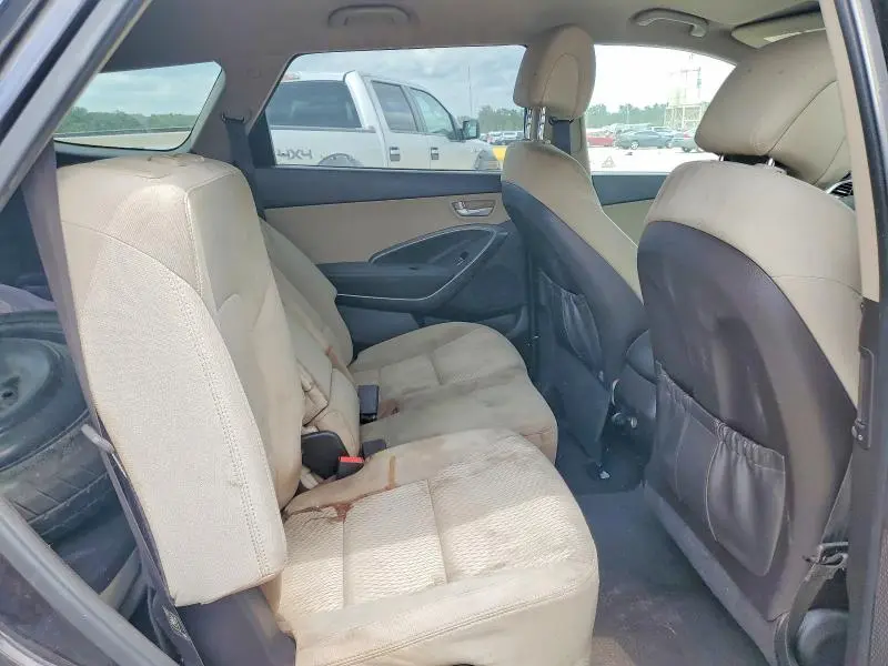 2017 HYUNDAI SANTA FE SE  