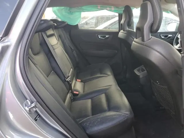 2018 VOLVO XC60 T5  