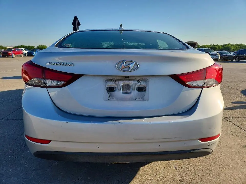 2014 HYUNDAI ELANTRA SE  