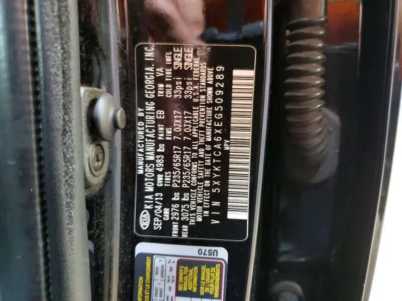 2014 KIA SORENTO LX  