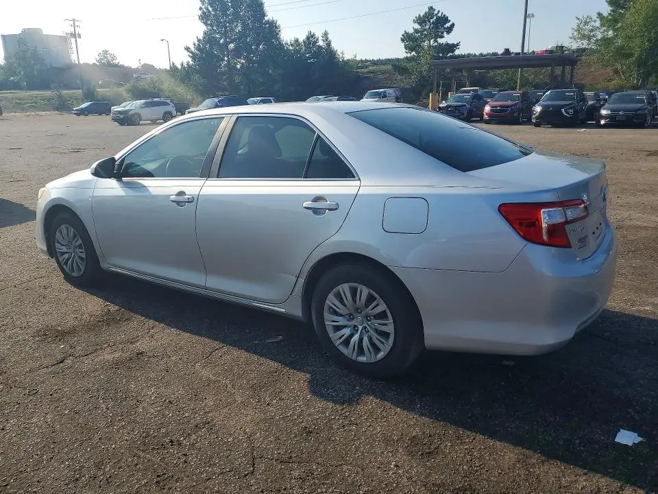 2014 TOYOTA CAMRY LE  
