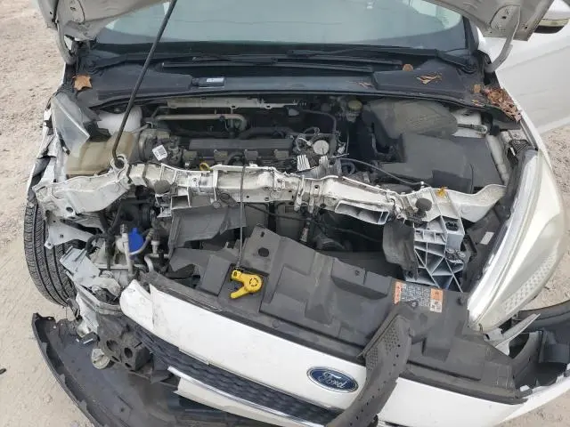 2016 FORD FOCUS SE  