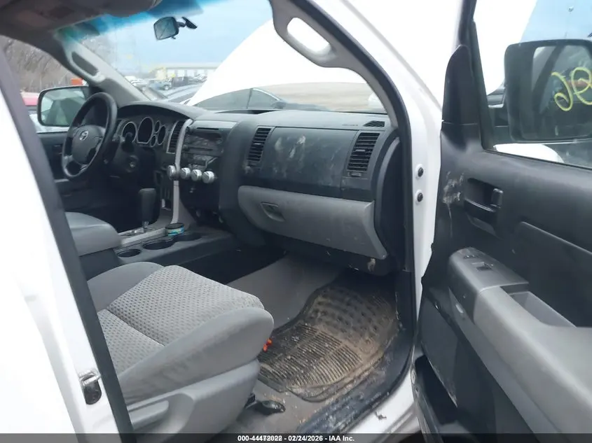 2011 TOYOTA TUNDRA GRADE 5.7L V8