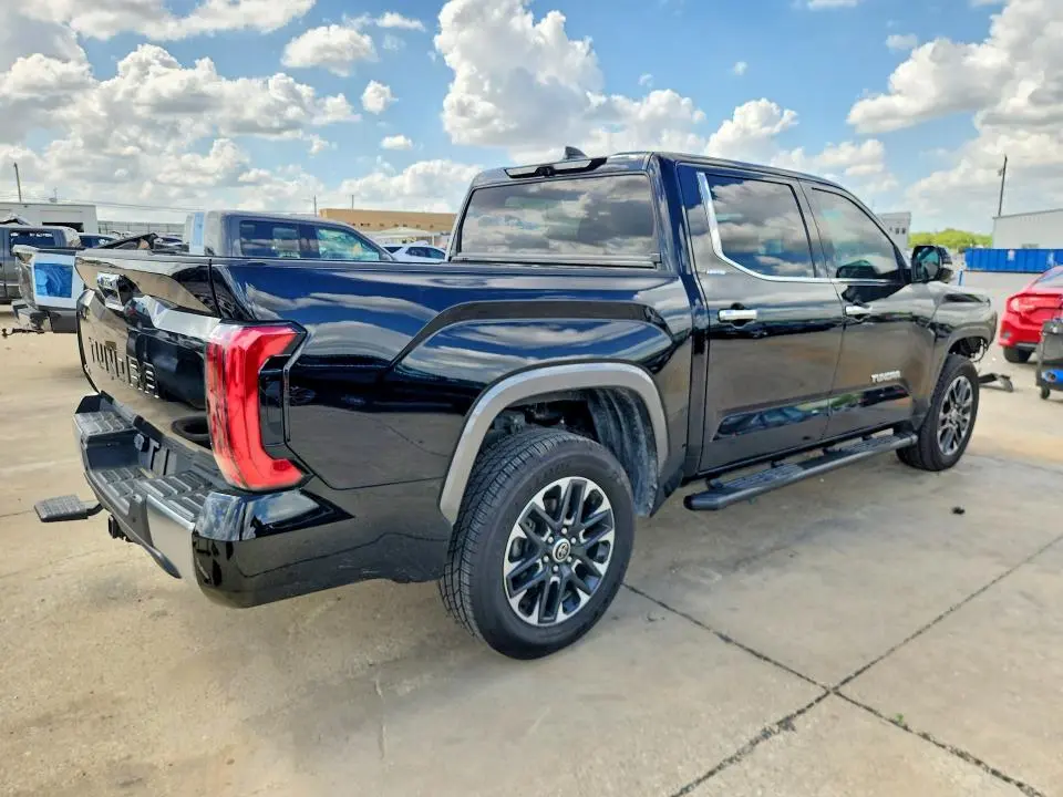 2024 TOYOTA TUNDRA CREWMAX LIMITED  