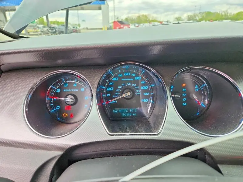 2010 FORD TAURUS SEL  