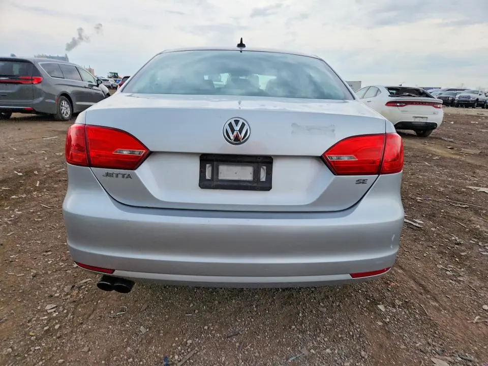 2014 VOLKSWAGEN JETTA SE  
