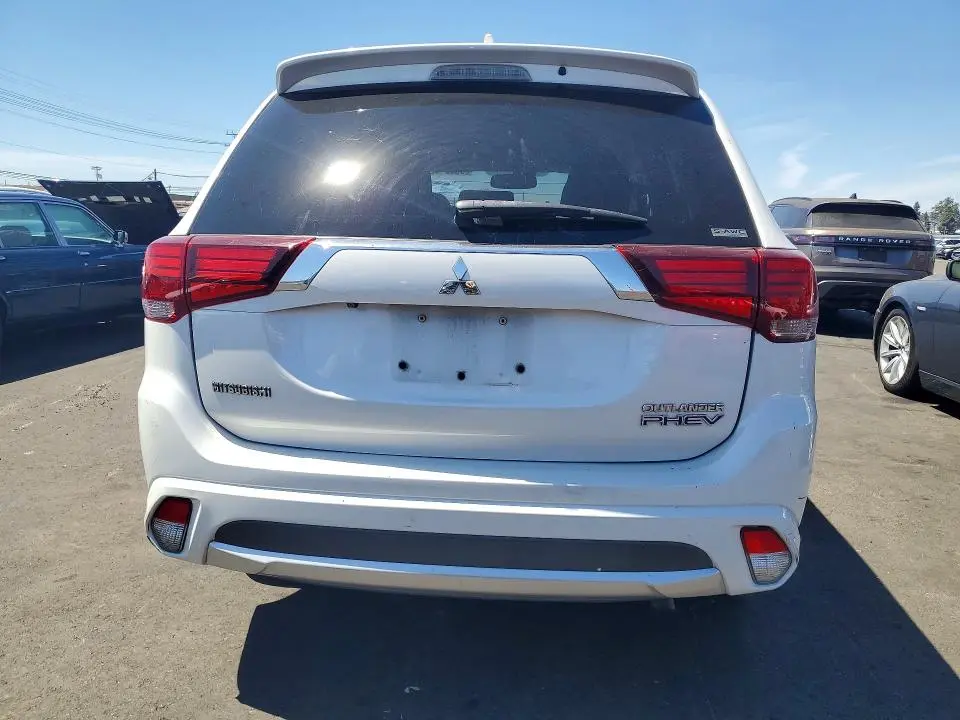2018 MITSUBISHI OUTLANDER SE  