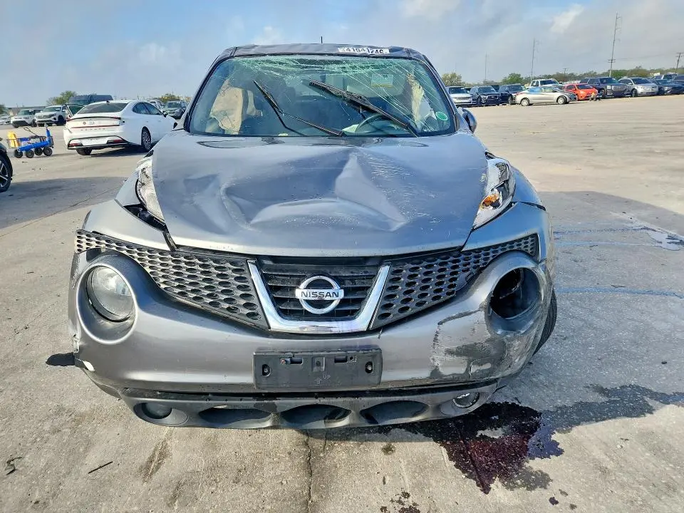 2011 NISSAN JUKE S  