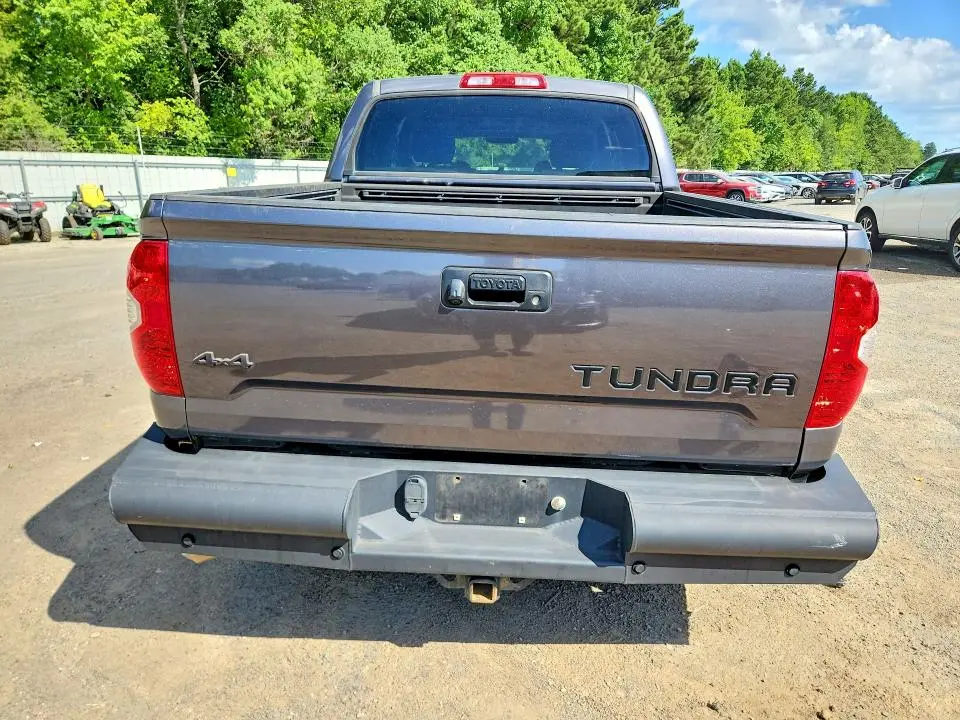 2016 TOYOTA TUNDRA SR5  