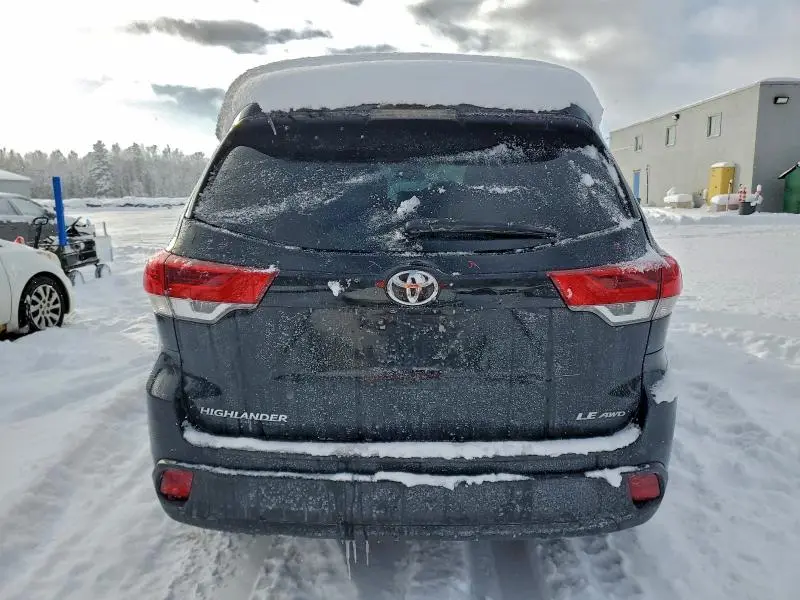2019 TOYOTA HIGHLANDER LE  
