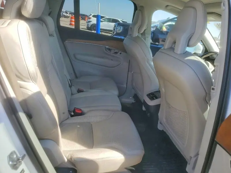 2018 VOLVO XC90 T6  